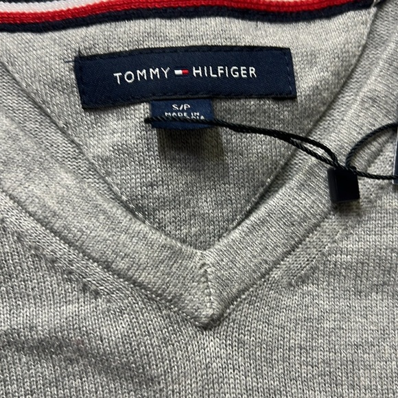 Tommy Hilfiger Light Gray V-Neck Sweater - Picture 5 of 7
